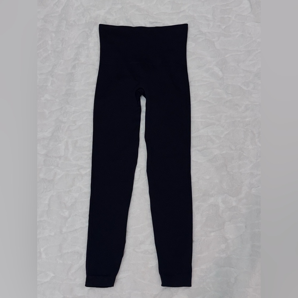 Spanx Solid Black Stretch Pull On Compression Sha… - image 1